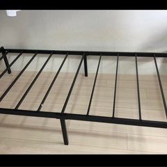 ベッドフレームの画像