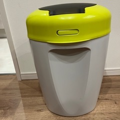 オムツゴミ入れの画像