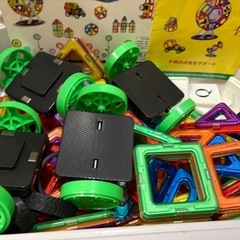 マグネットブロックセット(約140ピース)の画像