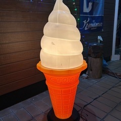 🍦【ソフトクリーム型オブジェ】店舗装飾・撮影小物に！引き取り限定／値下げ相談OKの画像