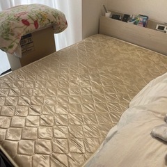 セミダブルベッドの画像