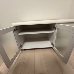 テレビボードの画像