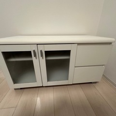 テレビボードの画像