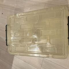 【無償でお譲りします】衣類などの収納に利用可能な日本製プラスチック収納ケース（幅40X奥行64X高さ30cm）④の画像