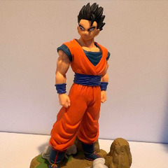 悟飯　フィギュアの画像