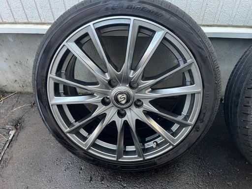 中古タイヤ付18インチホイール
