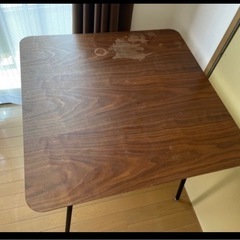 差し上げます。ダイニングテーブルの画像
