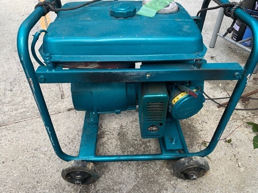 発電機