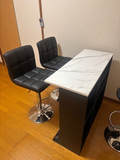 新品未使用バーカウンター・チェアセット