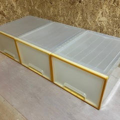 衣装ケース3個の画像