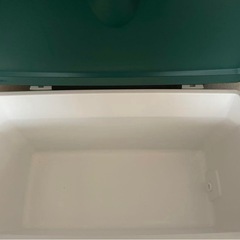 横浜市港北区　コールマンエクストリームクーラー70QT エバーグリーンの画像