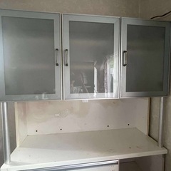 食器棚の画像