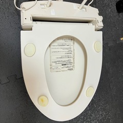 便座（TOTOウォームレット・保温機能付き・中古）の画像