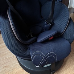 エールベベ クルット5i グランス ネイビー ISOFIX チャイルドシートの画像