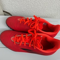 アディダスサッカートレーニングシューズ24cmの画像