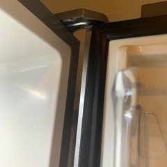 325 リットル大型冷蔵庫　　使用1っヶ月程度の画像