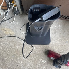 NO：3966東芝充電式クリーナー‼️充電台付き❣️超お買い得❣️の画像