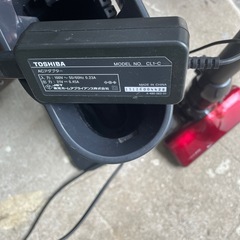 NO：3966東芝充電式クリーナー‼️充電台付き❣️超お買い得❣️の画像
