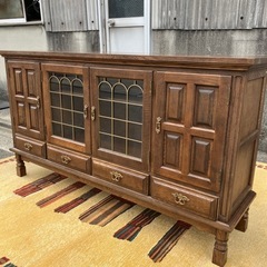 【古家具】昭和丗一年（31年）十二月のガラス戸棚　キャビネット　サイドボード 古家具】昭和丗一年（31年）十二月のガラス戸棚 キャビネット サイド