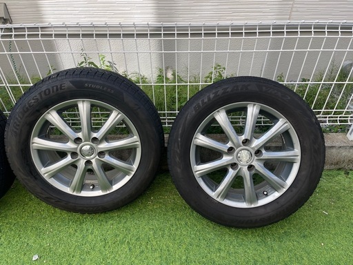 ホイール付きスタッドレスタイヤ　205/60 R16