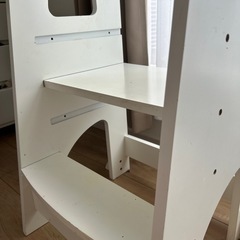 ラーニングタワー 踏み台 お手伝いの画像