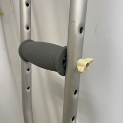 松葉杖　高さ調整可能！の画像