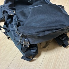 FORCLAZ Travel 100 40L ブラックバックパックの画像