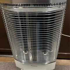 【現状品】ダイキン　遠赤外線暖房機　2008年製　の画像