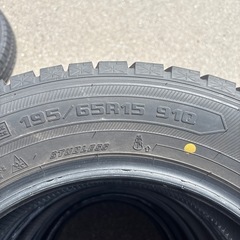 中古スタッドレスタイヤ　2020年製　195/65R15 GOODYEAR アイスナビの画像