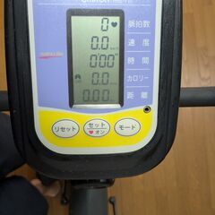 フィットネスバイク（オムロン HBE-710）の画像
