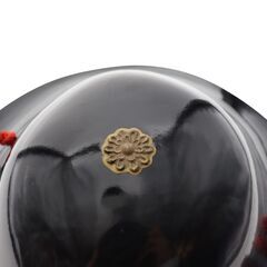 武具・飾り 陣笠 甲冑風 工芸品 漆塗り風 家紋入り 飾り兜 織田木瓜風 赤紐付き 和風装飾品 三つ葉葵の画像