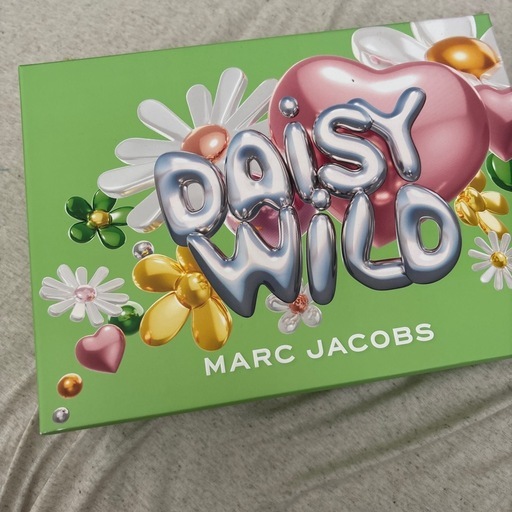 marc jacobs daisy wild 香水 ボディーローション ギフト