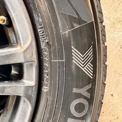 YOKOHAMA 
スタッドレス　タイヤ　215/65R16 の画像