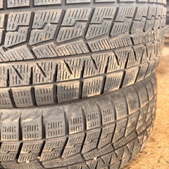 YOKOHAMA 
スタッドレス　タイヤ　215/65R16 の画像