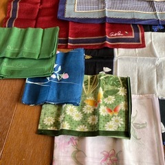 ９月末処分！ブランドハンカチの画像