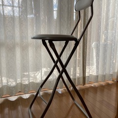 折りたたみ椅子　白　ハイチェアの画像