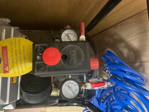 エアーコンプレッサー　100v 50Lタンク