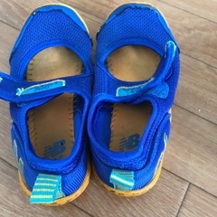 サンダル（アクアシューズ？）の画像