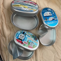トーマス　新幹線　サンリオ　プラレール風　アルミ　弁当箱の画像