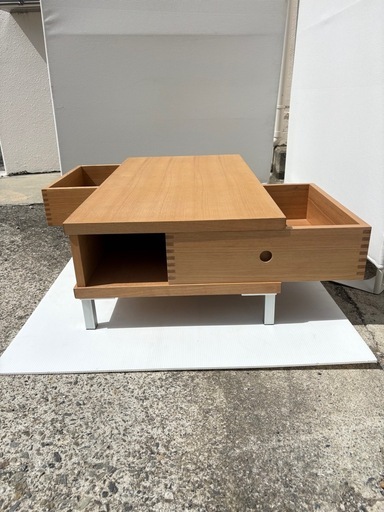 ご購入頂きありがとうございました。取引終了しました。美品高級リビングテーブル  清掃済み　中古品