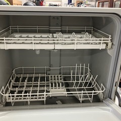 W2509-386 Panasonic  電気食器洗い乾燥機 NP-TA2-W 2018年製 通電確認済み 給水ホースを接続しての動作確認はしておりません 中古の画像