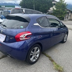 プジョー208アリュール　3ドア　車検R8\6月　走行32000km.の画像