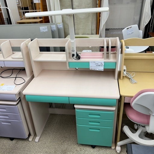 リユースのサカイ東金店 NITORI 学習机 ※デスク前板交換可能(ピンク) TJ14789