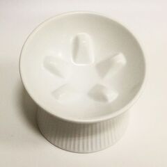 【JY-197】【未使用・新品】猫専用食器 ゆっくりミール 早食い防止突起 食べやすい15度の角度 陶器製の画像