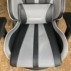 【かなりお安くお譲りします】AKRacing(エーケーレーシング) GYOKUZA V2 極坐 ゲーミング座椅子の画像