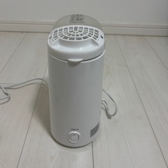 （お話し中）アイリスオーヤマ加熱式加湿器（2019年製）の画像