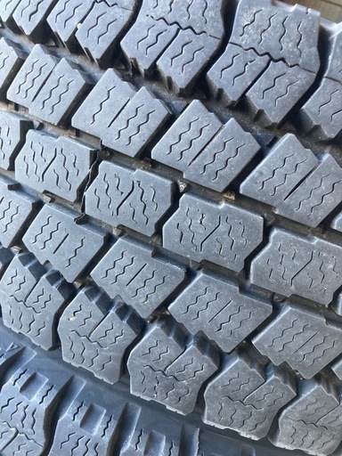 トーヨー TOYO DELVEX M934 225/70R16 スタッドレスタイヤ 4本セット