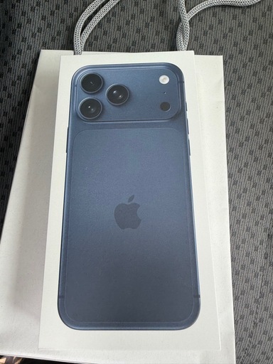 Apple iPhone 17 Pro max ディープブルー 256GB 本体 【望遠もう