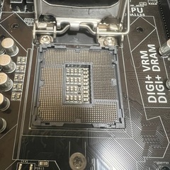 ASUS P8Z77-V PROマザーボードの画像
