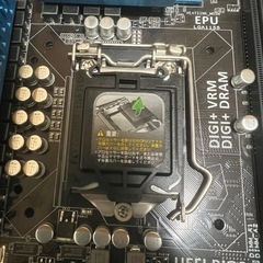 ASUS P8Z77-V PROマザーボードの画像
